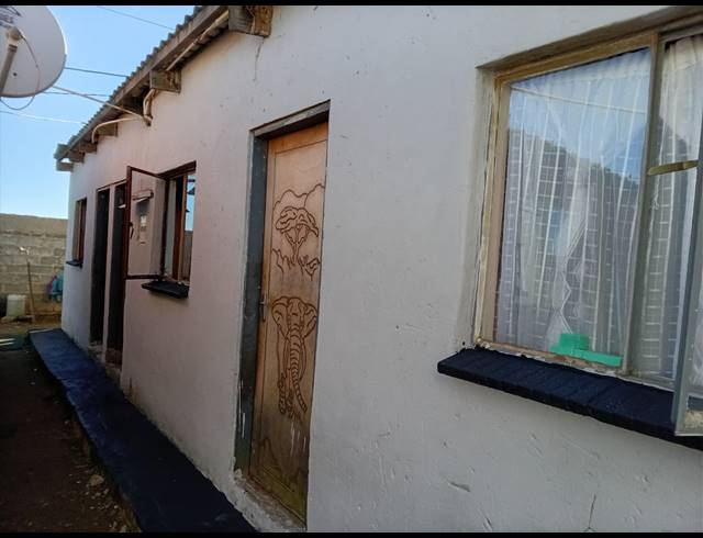 2 BEDROOM HOUSE FOR SALE IN DRIEZIEK
